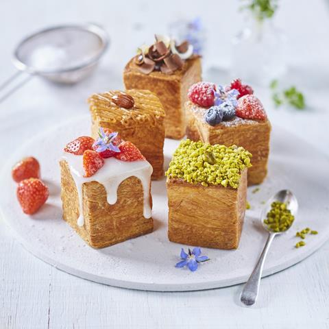 31044-recette-croissant-cube-sucre resized