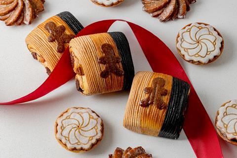 Nicolas Rouzard at The Connaught - Festive Trio au Chocolat - 2100x1400