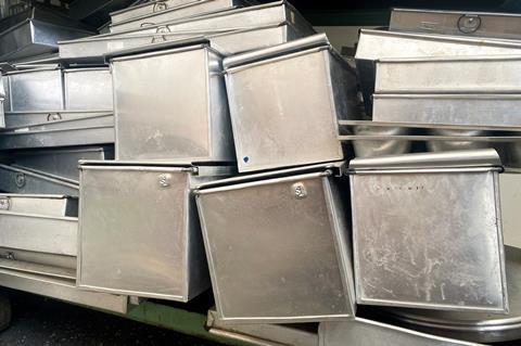 Cake tins and moulds