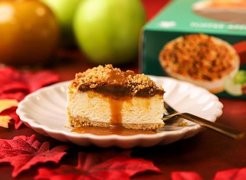 English Cheesecake Company - Toffee Apple Crumble Sharing Cheesecake - 2500x1400