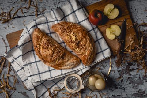 Chunk Vegan ploughman's pasty