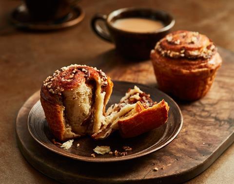 Waitrose No.1 Cinnamon Croissant Cup  2100x1654