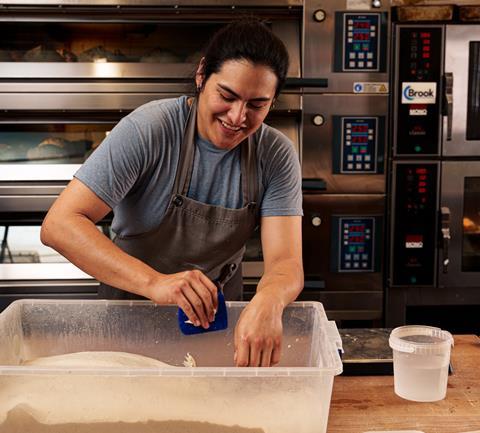 Tona Erreguin, Imma the Bakery, working sourdough