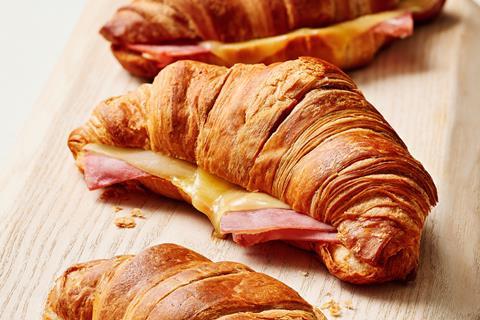 Tesco - Smoked Ham & Mature Cheddar Croissant