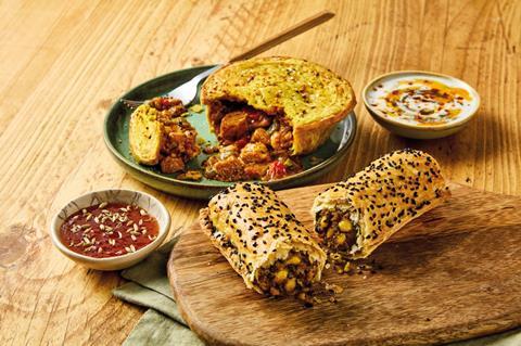 Morrisons Saag Paneer Roll and Chicken Balti Pie (2)