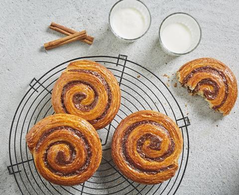 Resized IMAGE-Ambiance-VIENNOISERIE-MAXIGOURM-RouleUltraKanel100g_Iconique_39701-39701