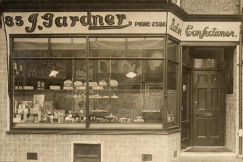 Historical photo of Gardners Bakery in 1910