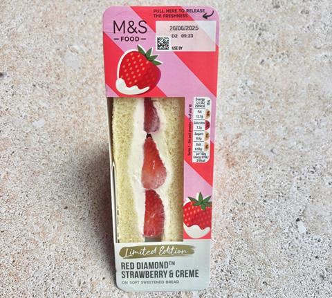 M&S - Red Diamond Strawberry & Creme Sandwich - 1559x1400