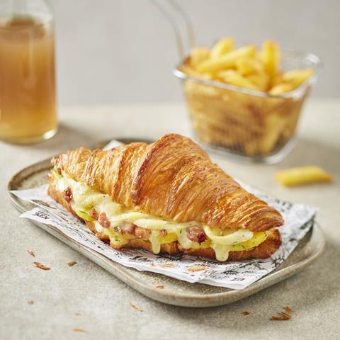 Croissant-sandwich-tartiflette-carre resized