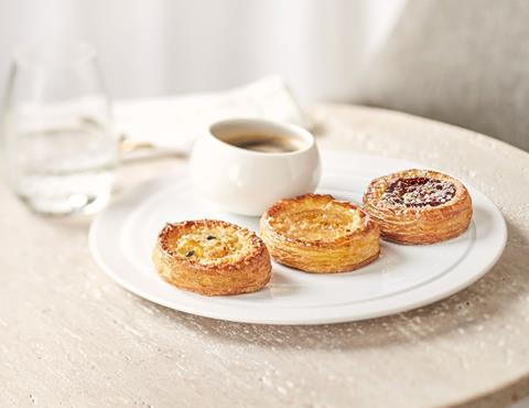 Resized IMAGE-Ambiance-VIENNOISERIE-BRILENOTRE-MiniTartelettes_AmbianceCafeGourmand_Lenotre_URL_42321_42322_42323_42337-42321