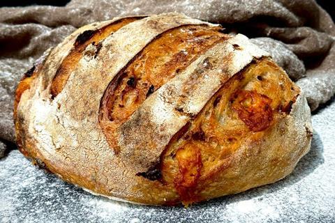 Peak & Stone - Cheese, Chilli & Sun-dried Tomato Sourdough - 2100x1400