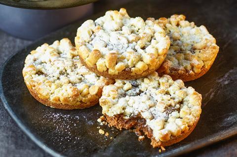 Tesco finest 4 Crumble Topped Mince Pies with Salted Caramel