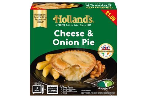 Hollands Cheese & Onion Pie in green cardboard box