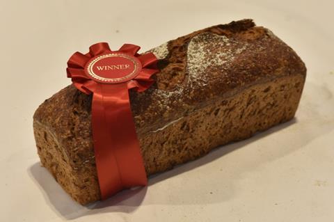 Wholegrain tin loaf with rosette