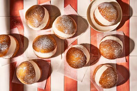 Caffè Nero Maritozzi Buns