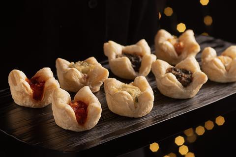 Frank Dale savoury puff pastry tarts x 8 2100x1400