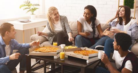 Image-2--Young-people-eating-pizza cropped