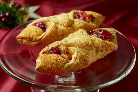 Country Choice Brie & Cranberry Turnover 2021