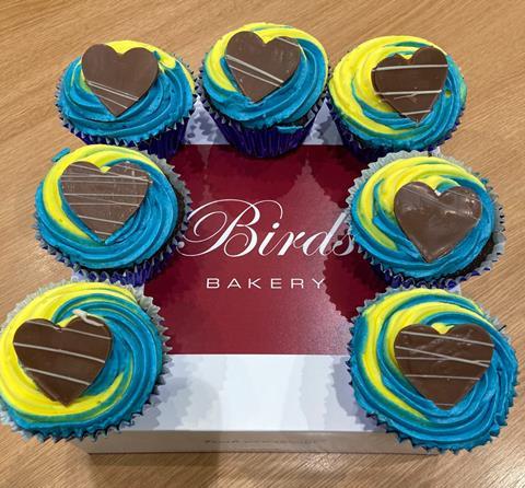 Birds Bakery Ukraine cupcakes