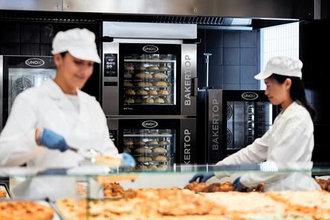 Unox Bakertop Retail in action