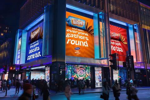 Pladis - Outernet In-Situ billboards
