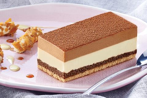 Symphonie Pasquier - Le Trio de Chocolats Entremets Half-Frame - 2100x1400