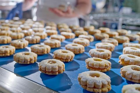 Sandwich biscuit manufacturing