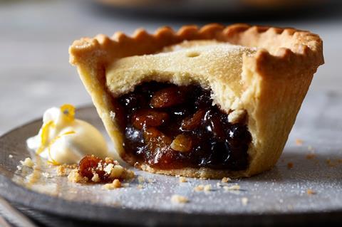 Mince pie with orange zest pastry