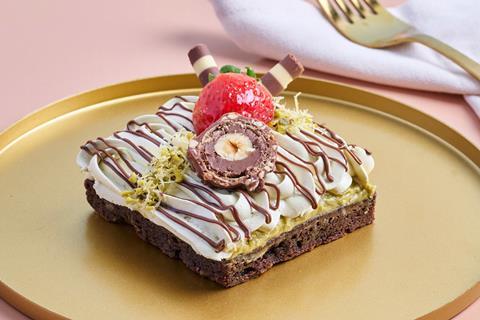 Cake Box - Dubai Chocolate Brownie - 2100x1400