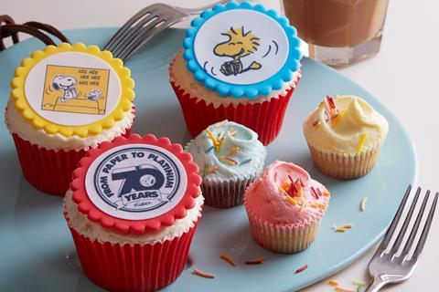 Hummingbird Bakery x Peanuts cupcakes