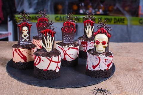 Pleesecakes Spooktacular Mini's