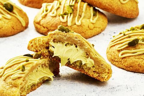 Dawn Foods - Cookie filled with new Delicream Pistachio  - 2100x1400