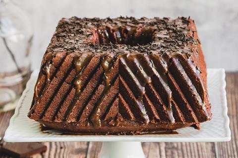 Nayeli Reyes Cuentos Culinarios - Reduced sugar and dairy-free chocolate cake made using Tate & Lyle ingredients - 2100x1400