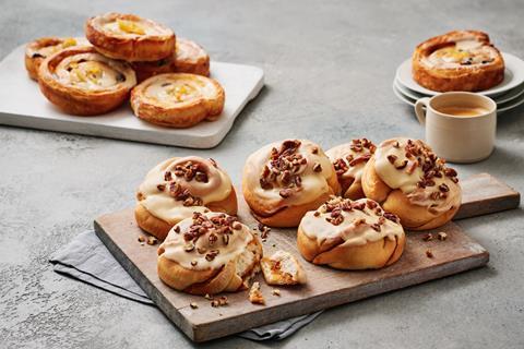 Tesco - Finest Butterscotch & Pecan Buns - 2100x1400