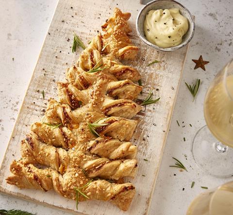 Booths Tear & Share Christmas Tree with cheese filling