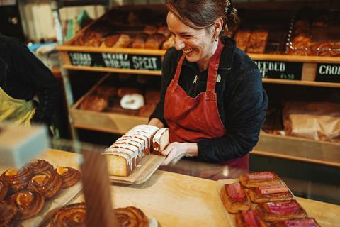 e5 Storehouse - cake served - 2100x1400