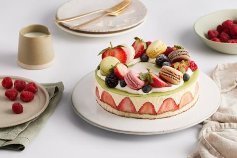 Paul UK - Macaron Fraisier Cake - 2100x1400