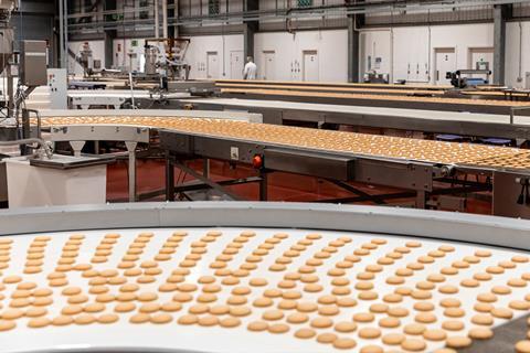 Walker's Shortbread - Shortbread rounds on a production line in the company's Aberlour site - 2100x1400