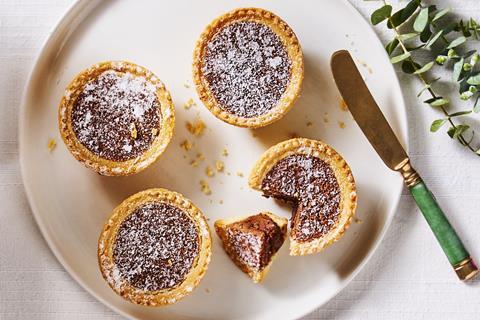 Sainsbury's Chocolate & Hazelnut Pies     2100x1400