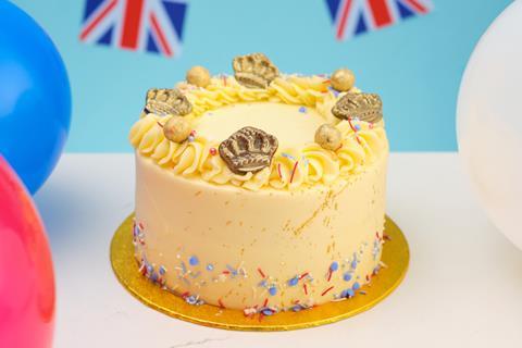 Mary Berry's Iced Queen Cakes | Great British Food Awards