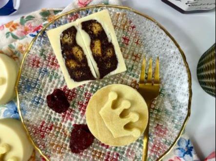 White chocolate tiffin coin cut open and whole