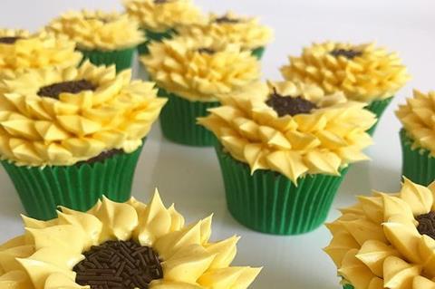 My Baker sun flower cupcakes